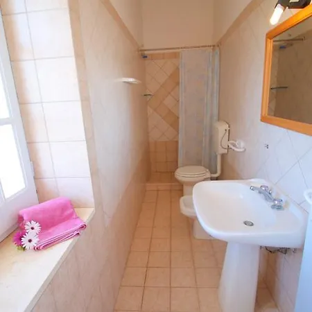 Mamie Small House Appartement